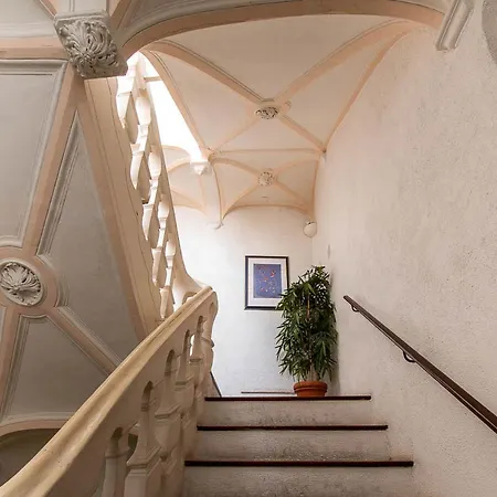 Superbe Dans Le Coeur De La * アンティーブ